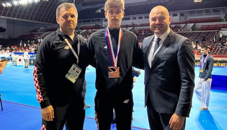 KK Globus, Europsko prvenstvo u karateu 2022 / brončani Sven Strahija