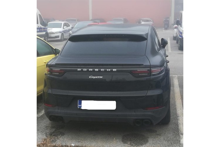Trajno oduzeto vozilo Porsche / Foto: PUM