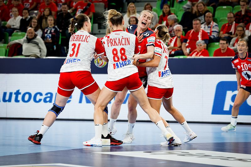 Vilde Mortensen INGSTAD, Norway vs Croatia, EHF 2022 Women's Euro - Slovenia, North Macedonia, Montenegro, Ljubljana, Slovenia, 04.11,2022, Mandatory Credit © Jure Erzen / kolektiff