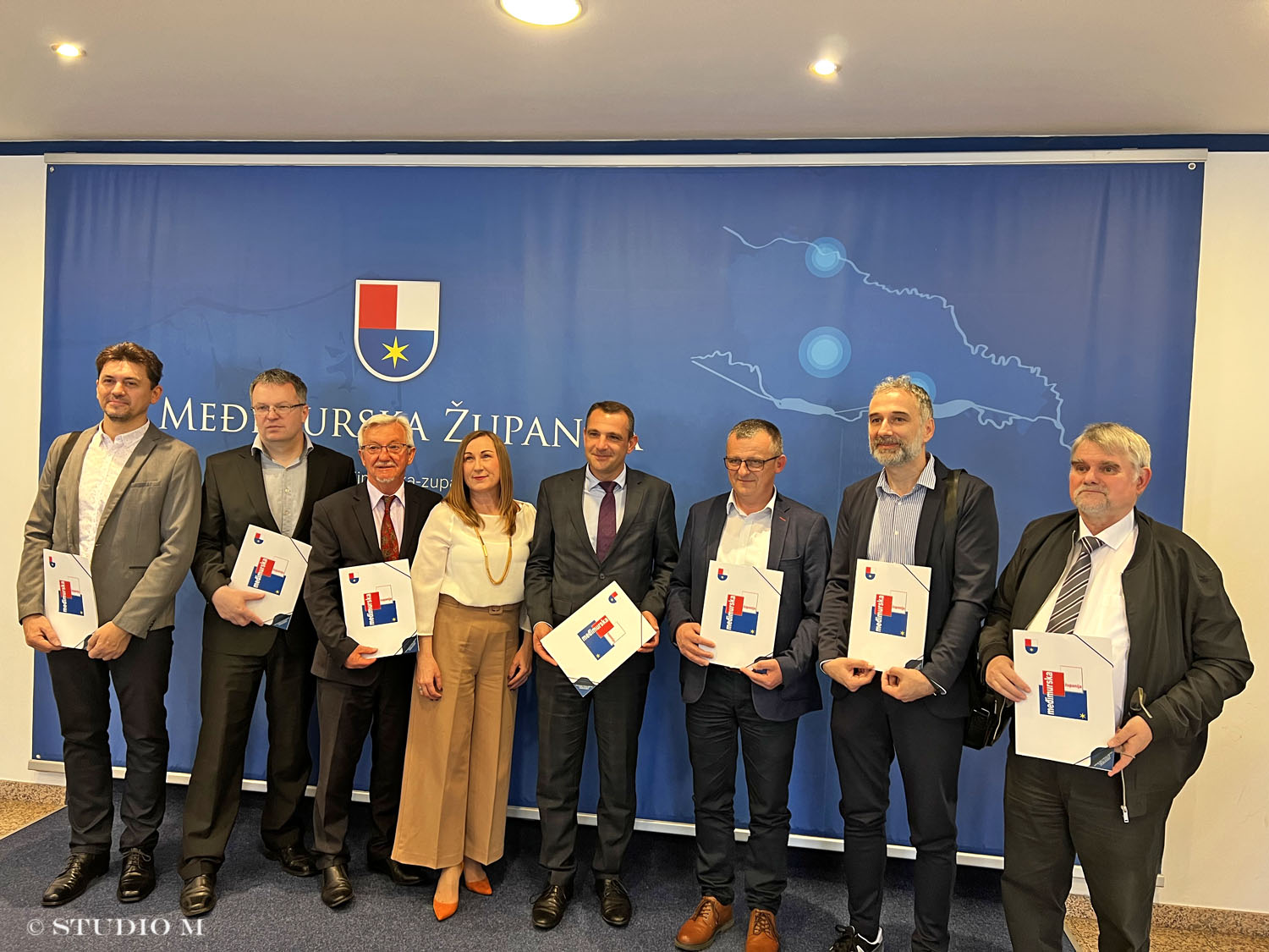 Međimurska županija, potpisivanje ugovora za energetsku obnovu škola Zasadbreg, Macinec i Gardinovec, 11.5.2023.
