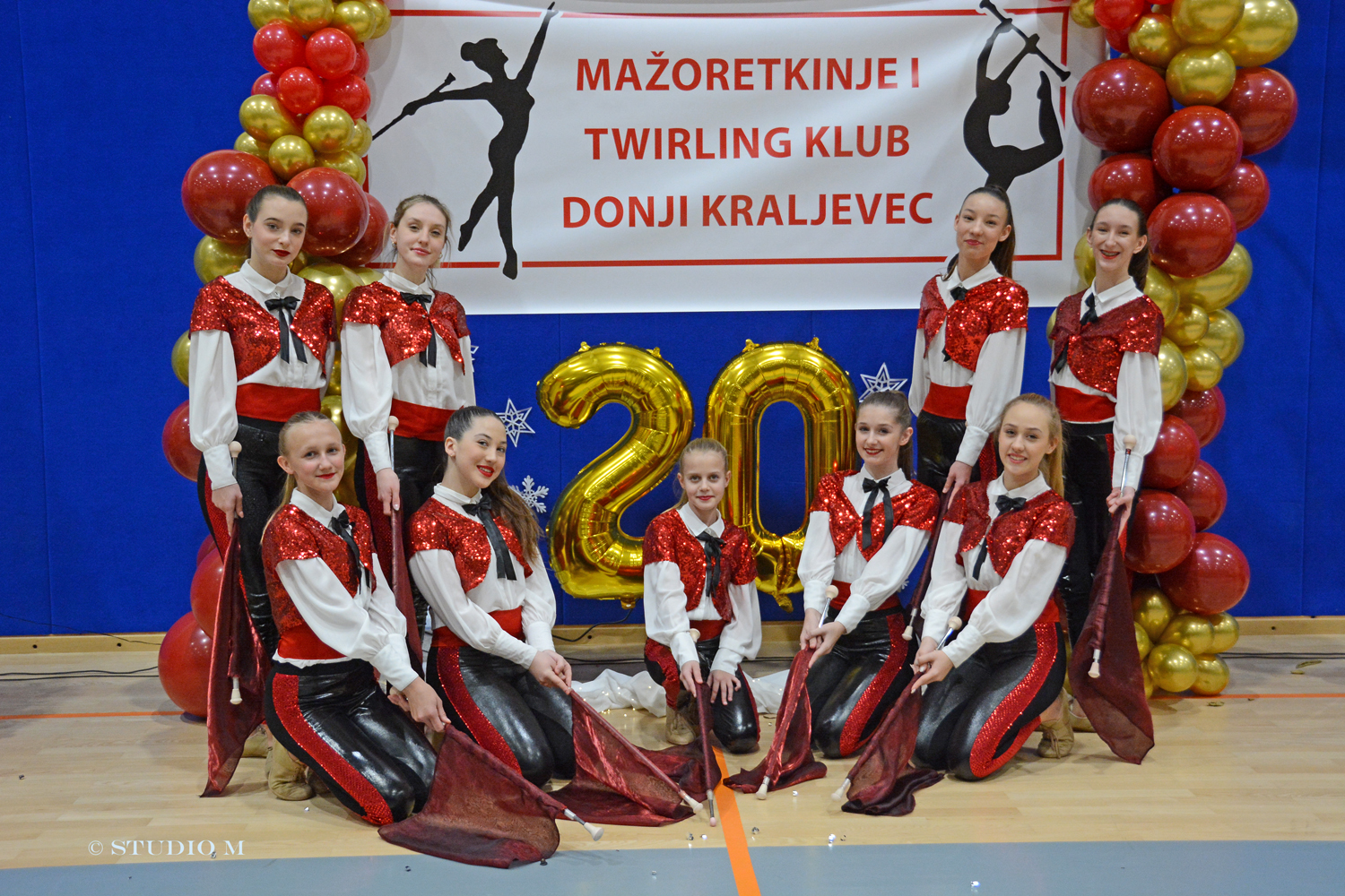 DSC 0608 Mazoretkinje D. Kraljevec 20 godina www.studiom.hr