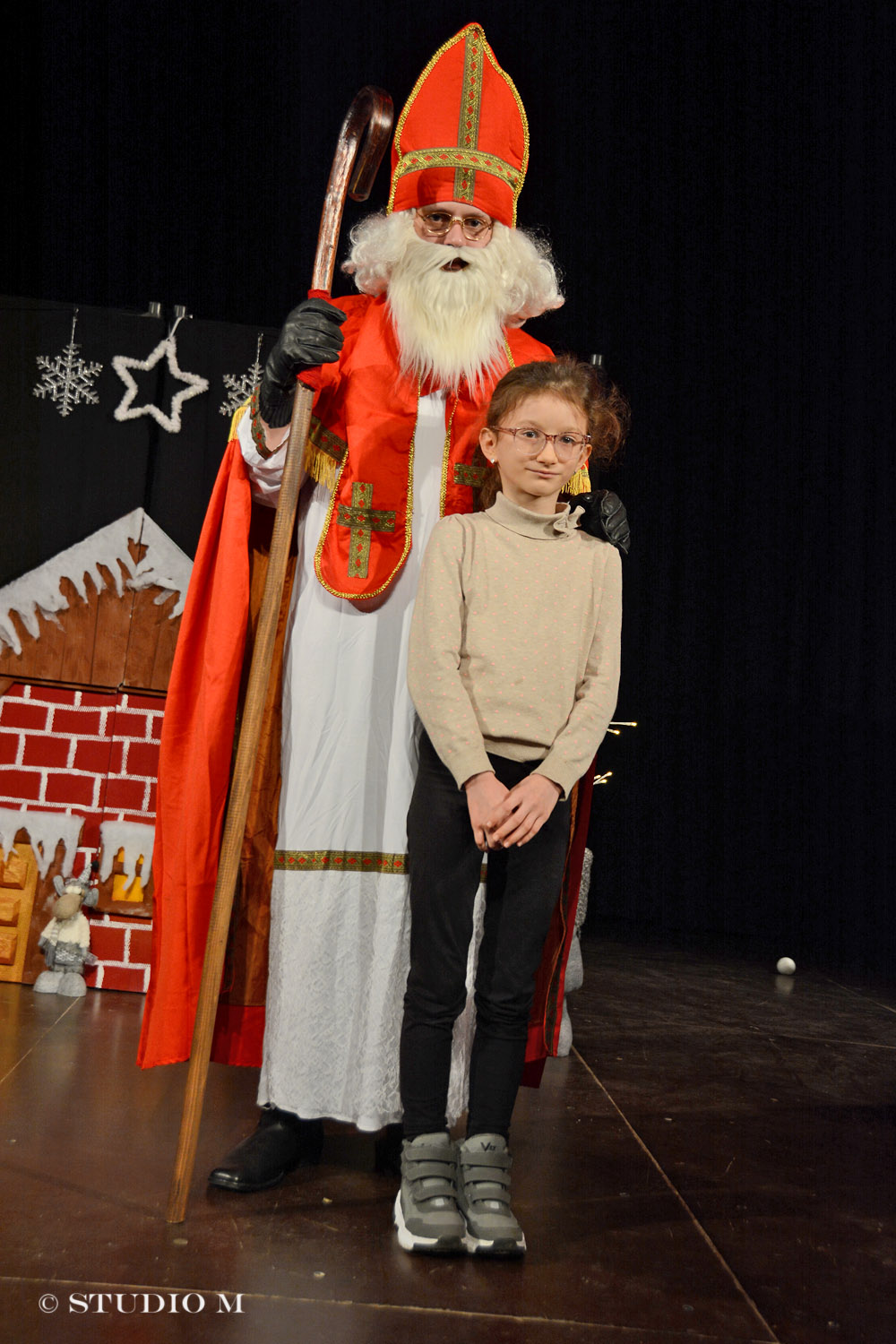 DSC 8271 Predstava Bjelobradi nosi darove Prelog www.studiom.hr
