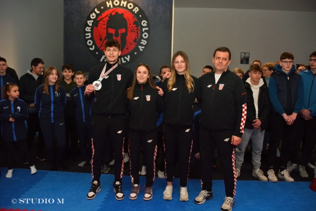 DSC 4311 KK Globus Sven Strahija EP srebro www.studiom.hr