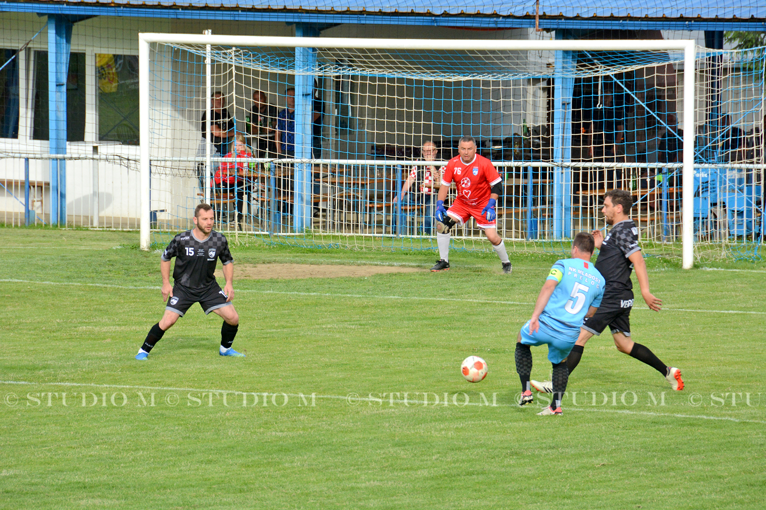 DSC 0354 NK Mladost Venera veterani studiom.hr
