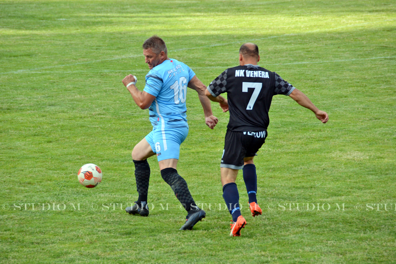 DSC 0396 NK Mladost Venera veterani studiom.hr