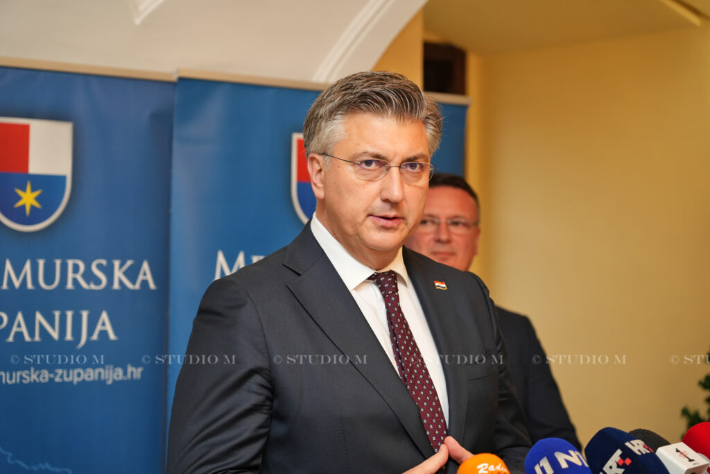 DSC00334 Vlada MZ studiom.hr