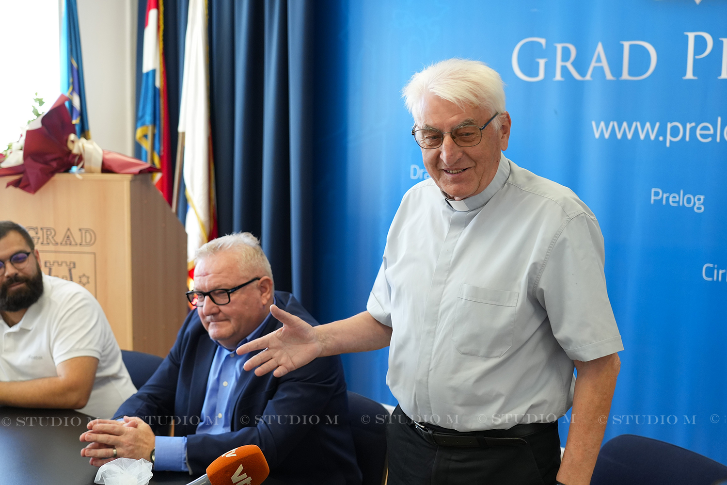 Grad Prelog Zupnik Hoblaj i vlc Cestar Oprostaj Studio M 10