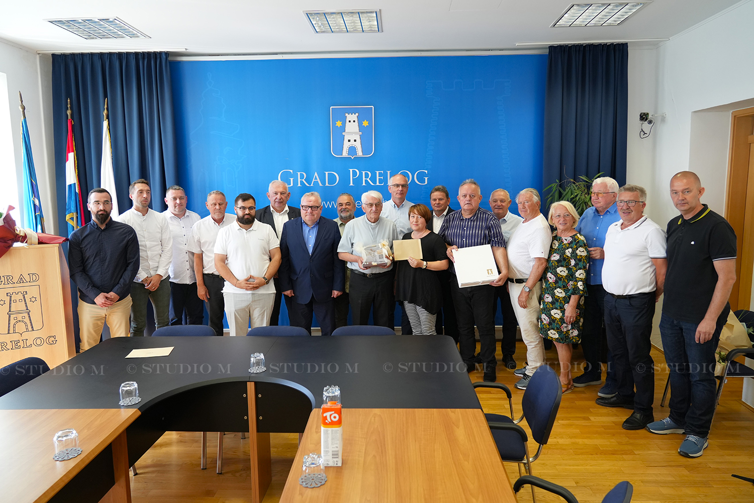 Grad Prelog Zupnik Hoblaj i vlc Cestar Oprostaj Studio M 11