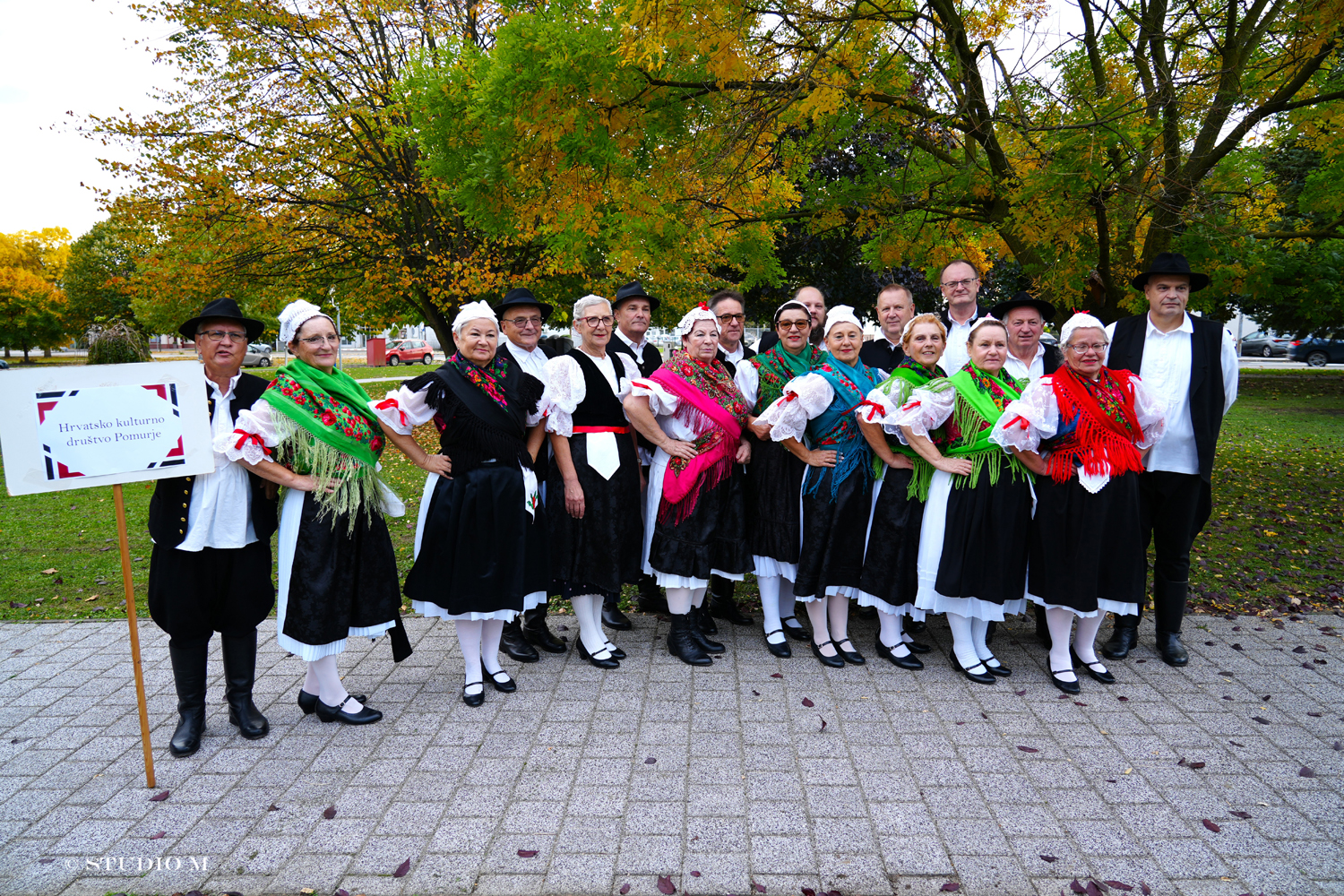 30 Prilocki folklorni susreti Studio M 100