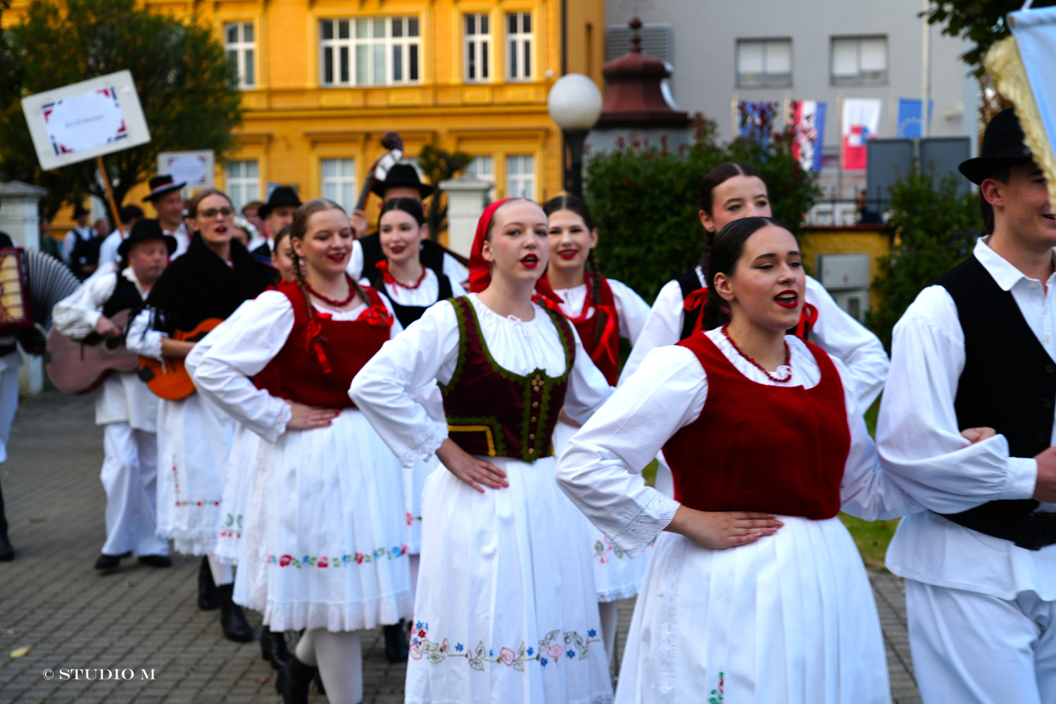 30 Prilocki folklorni susreti Studio M 125