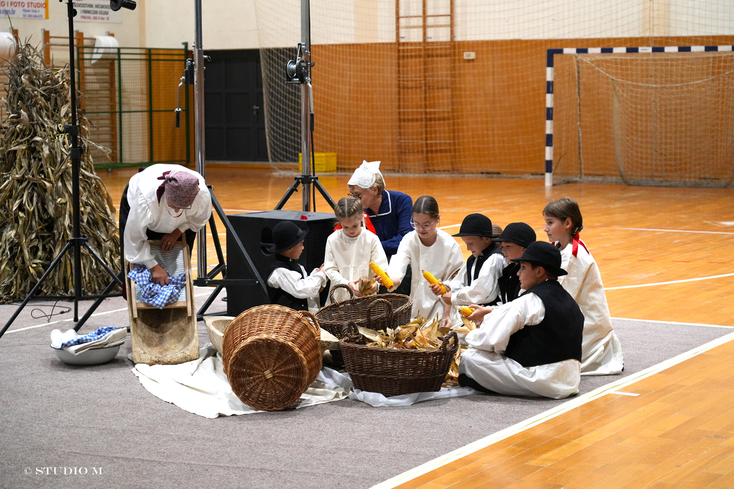 30 Prilocki folklorni susreti Studio M 23