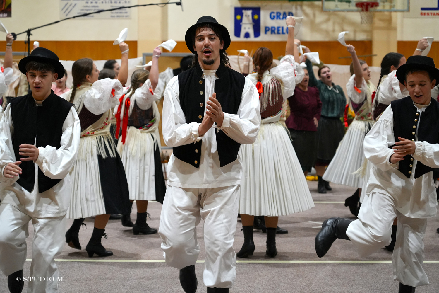 30 Prilocki folklorni susreti Studio M 39