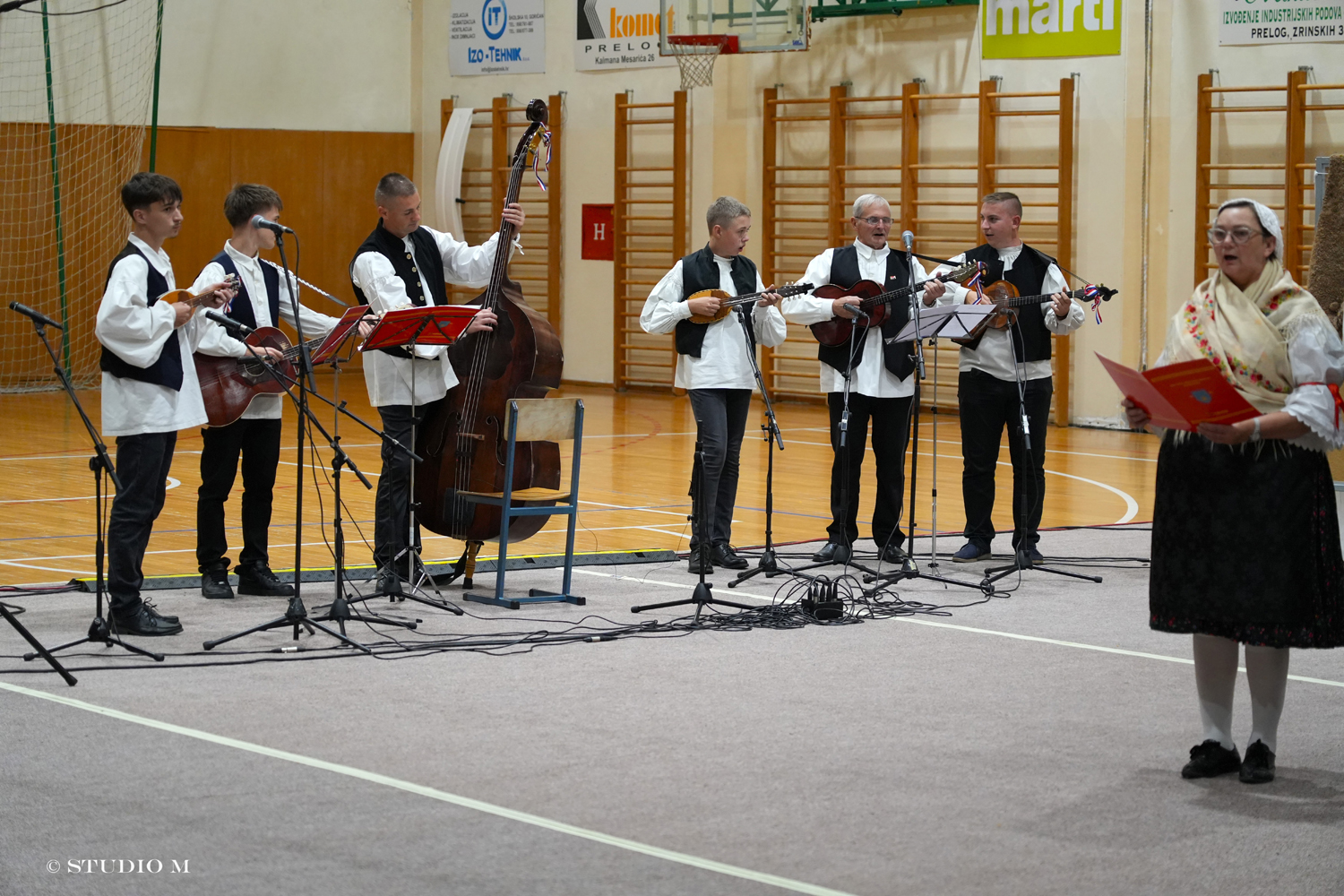 30 Prilocki folklorni susreti Studio M 76