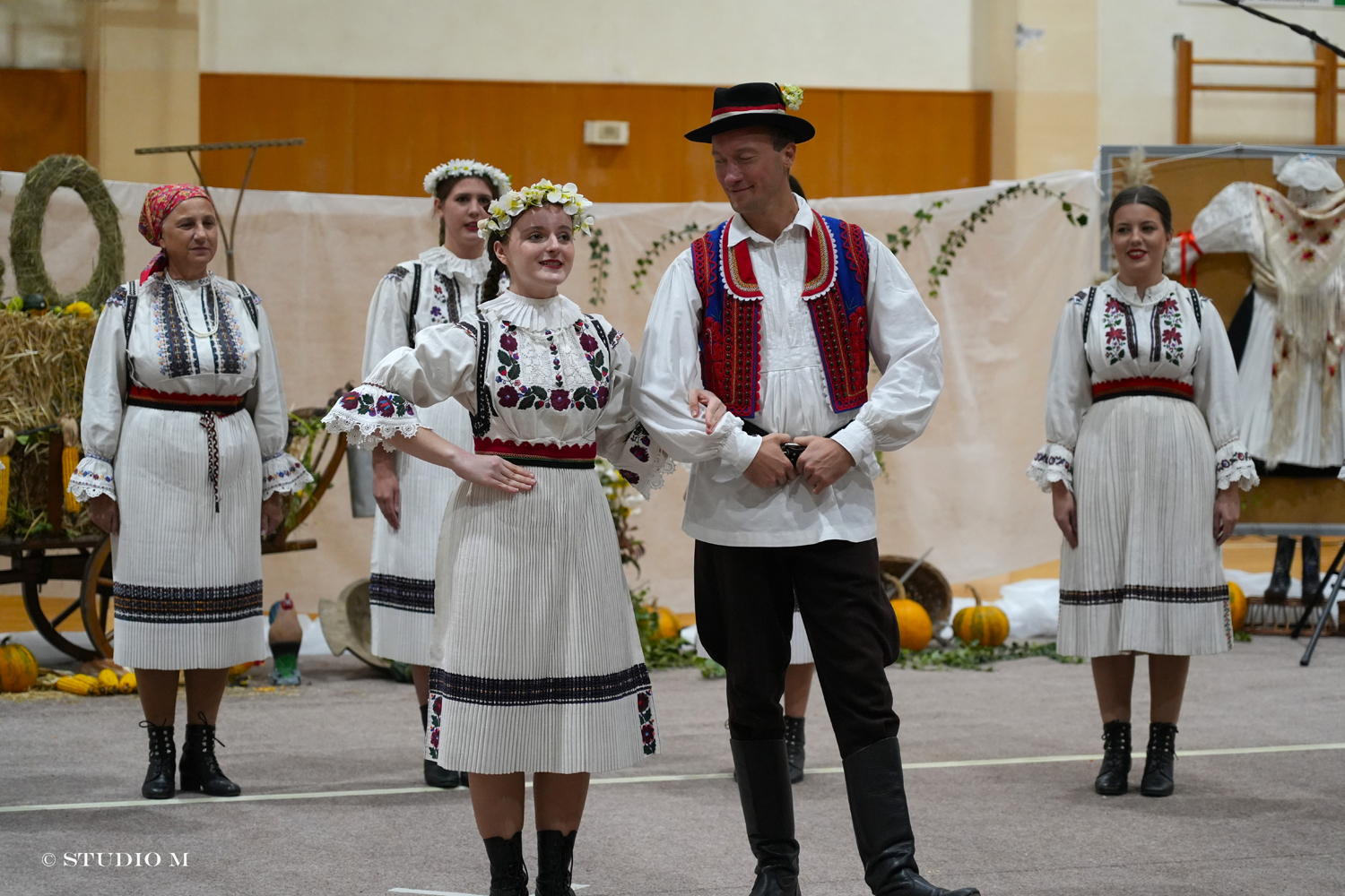 30 Prilocki folklorni susreti Studio M 80