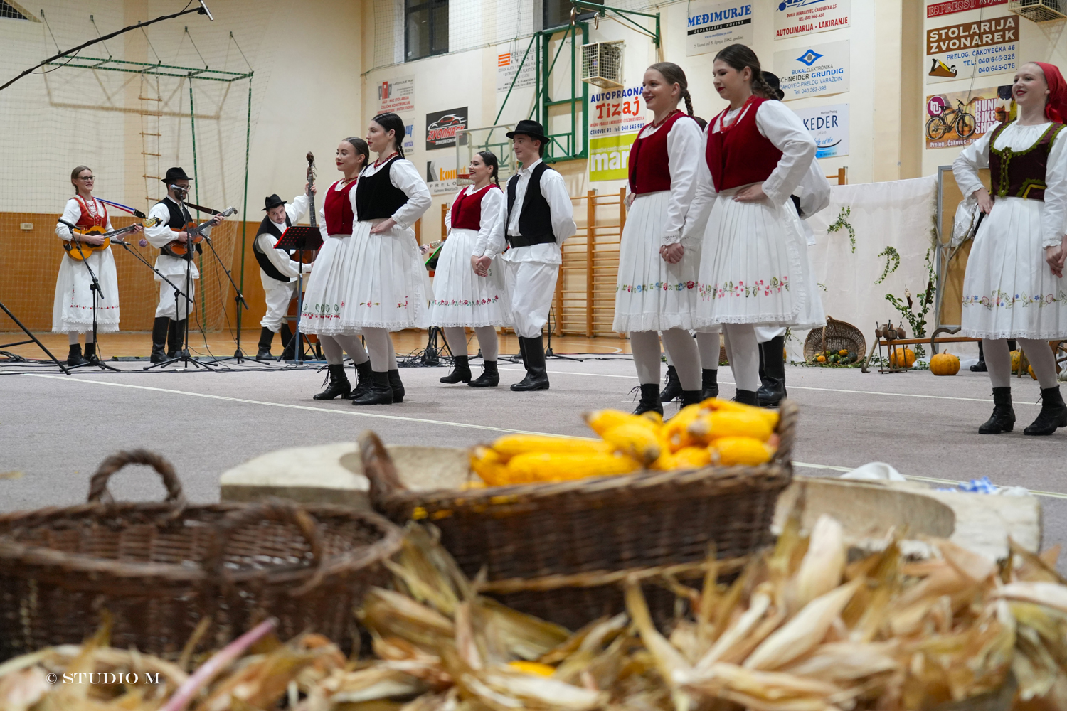 30 Prilocki folklorni susreti Studio M 95