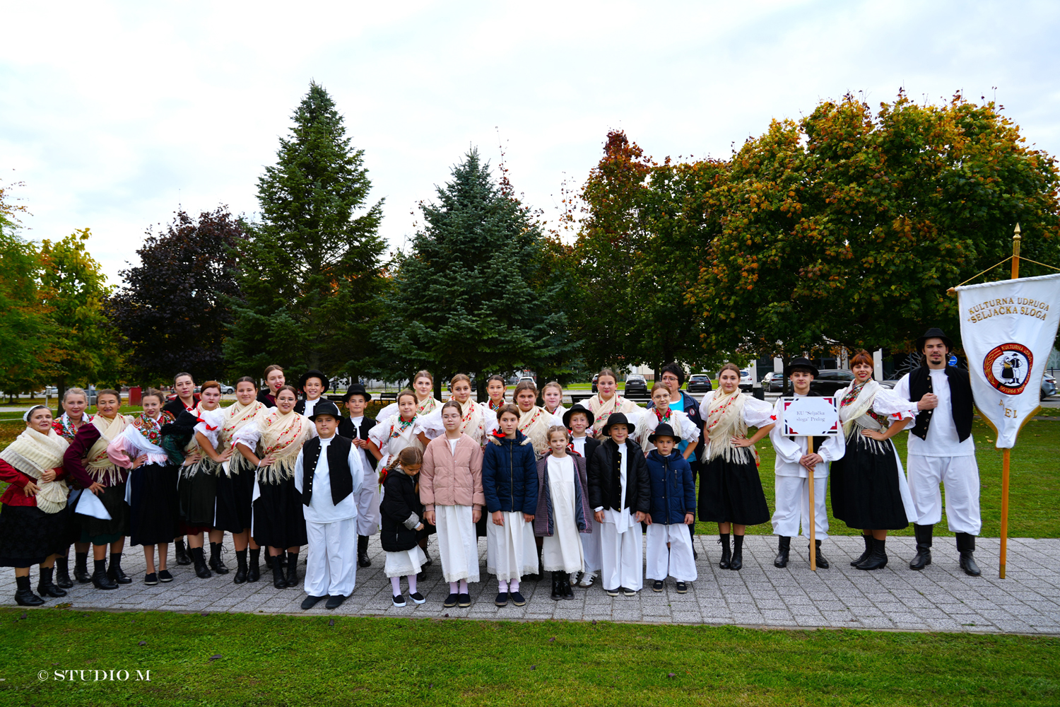 30 Prilocki folklorni susreti Studio M 98