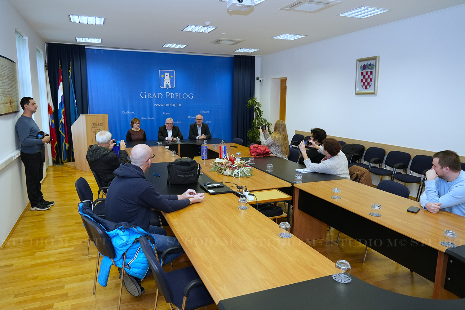 Grad Prelog Bozicno novogodisnji prijem novinara Studio M 2
