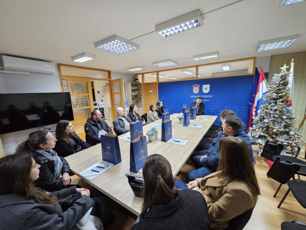 Općina Mala Subotica, potpisivanje ugovora studenti, stipendije, 30.12.2025. / Foto: Općina Mala Subotica