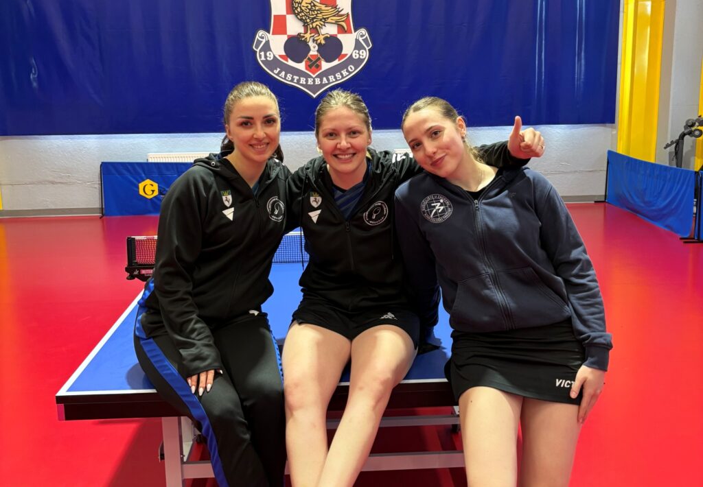 Foto: STK Hodošan / Paula Šoštarec, Petra Petek i Jelena Vukelić (kraj sezone, izboren ostanak u Superligi, sezona 2025-2026