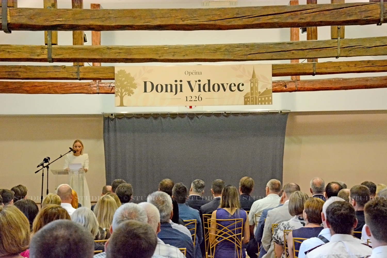 STM 4638 D. Vidovec 800 godina studiom.hr